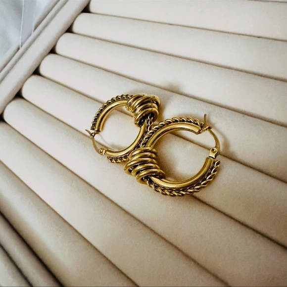 Othilia Hoop Earrings 18Kt gold dipped - Picture 3 of 7